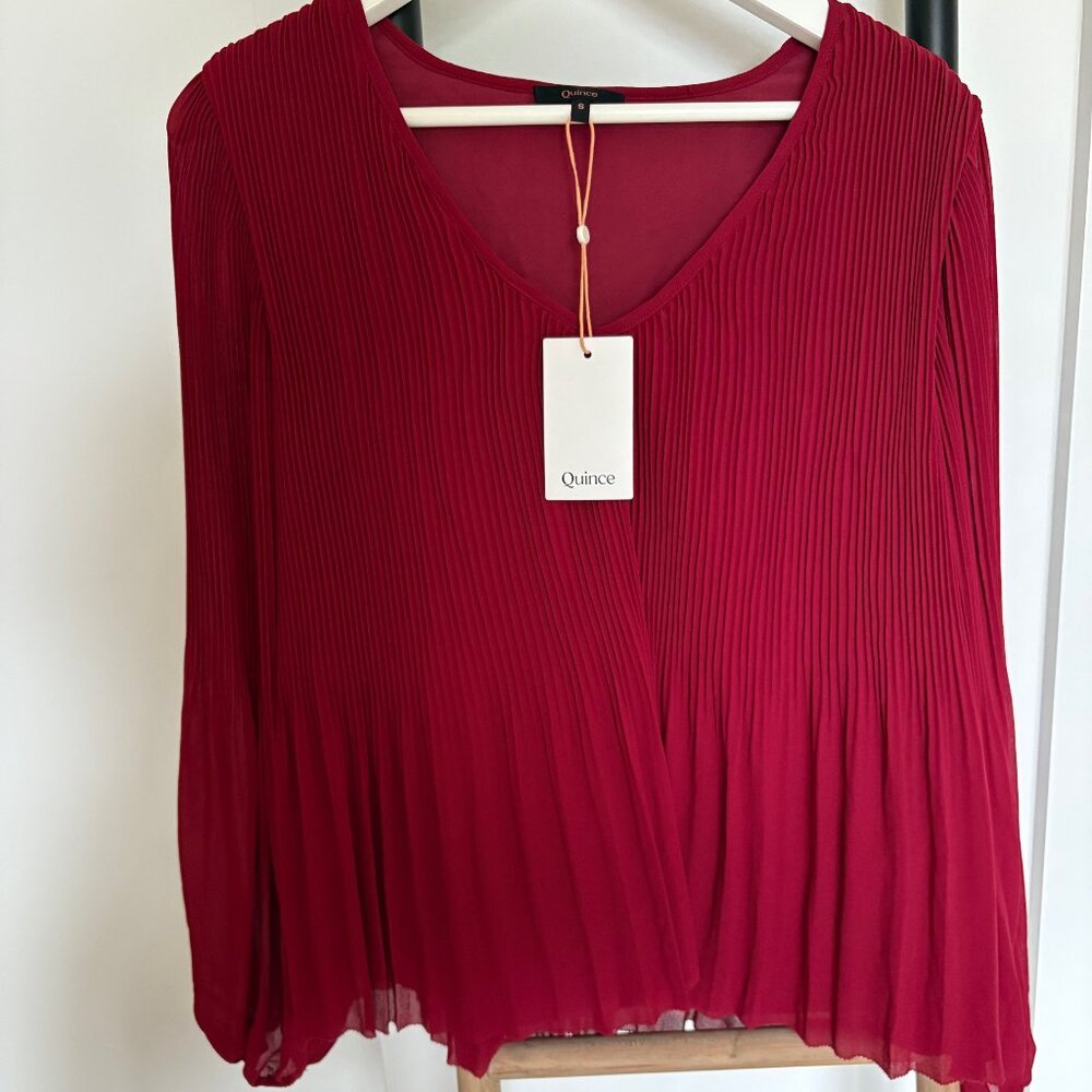 NWT Quince Women's Chiffon Pleated V-Neck Blouse Bright Burgundy Size S Lined